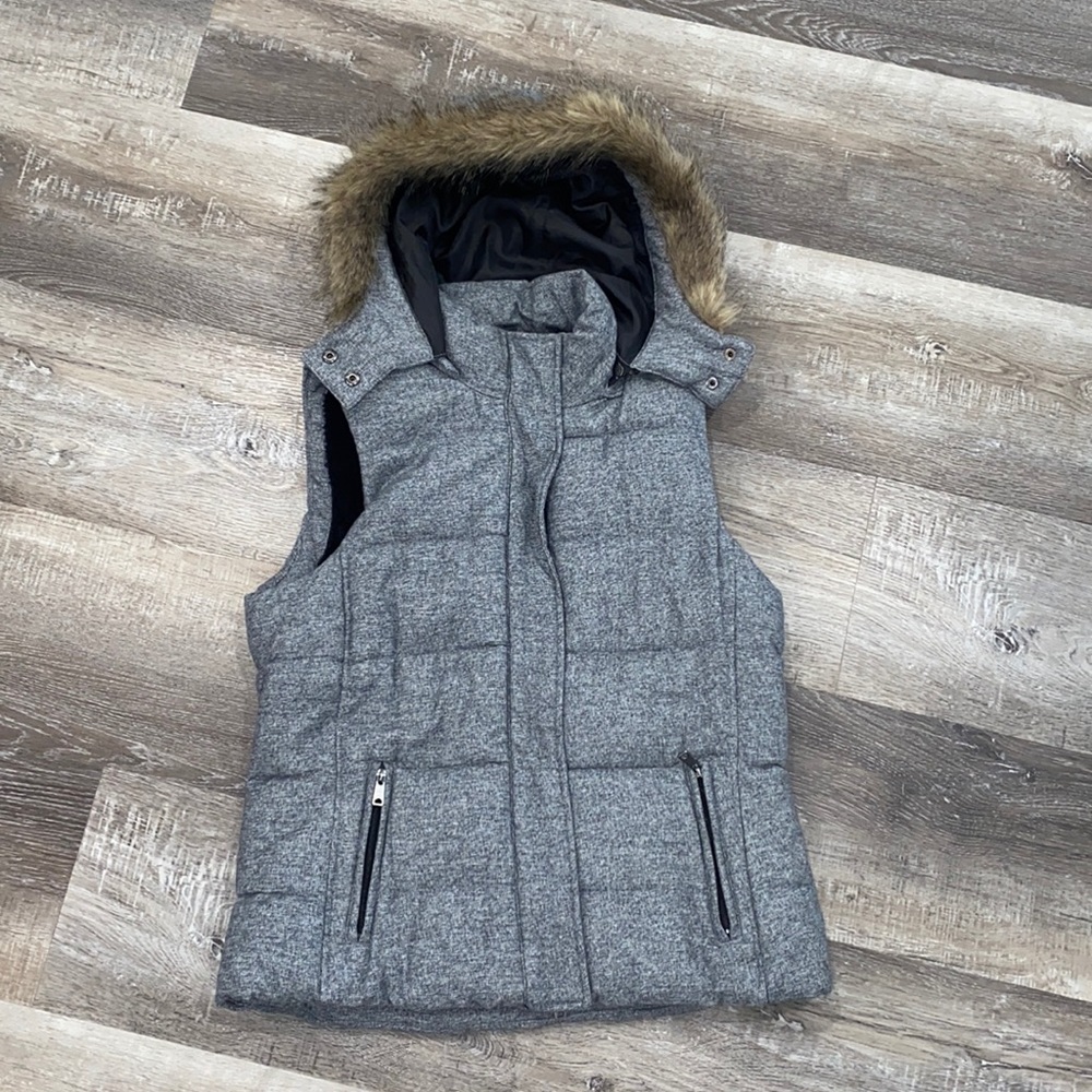 BRAND NEW Banana Republic Puffer Vest